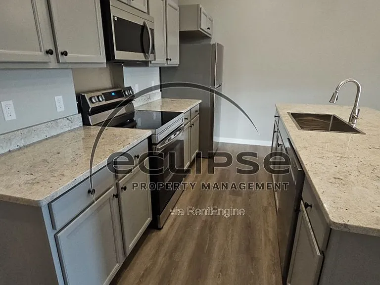519 Washington Ave #519 — Photo 6