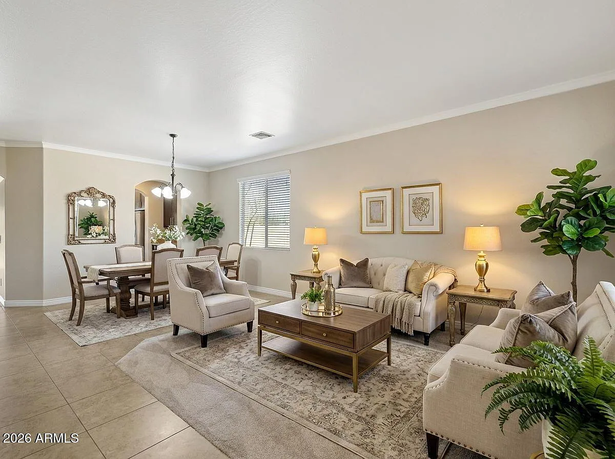 4 bed, 2.5 bath, 3208 sqft, $3,600 — Photo 2