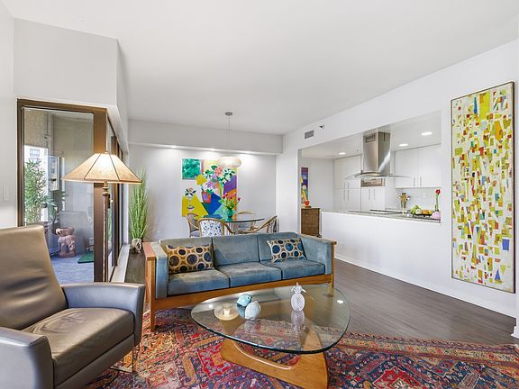 4th image of 3030 McKinney Ave APT 203