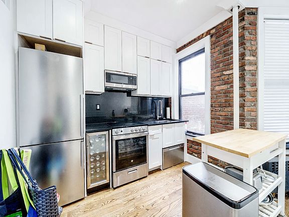 2nd image of 106 W 13th St APT 16