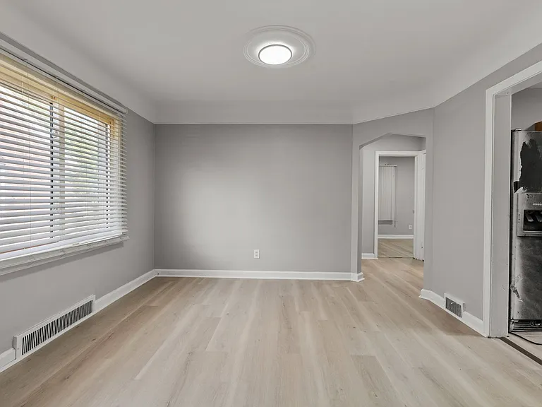9022 Northlawn St — Photo 6