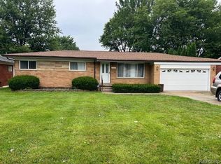 5571 Meadow Vw, Sterling Heights, MI 48310
