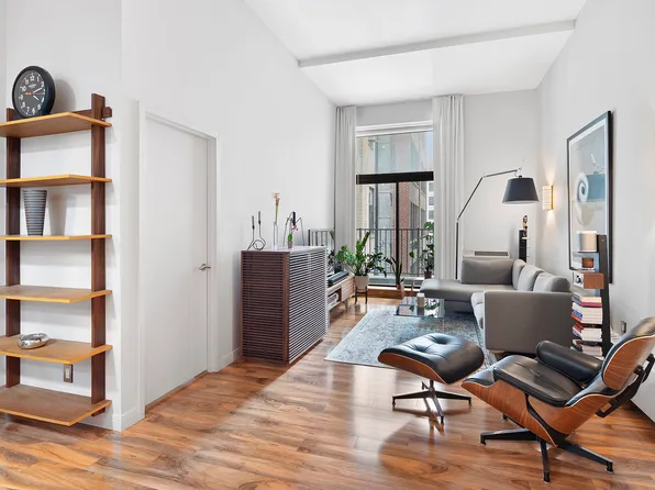 372 5th Avenue image 1 of 8