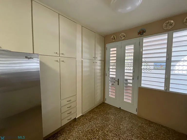 1771 Siervas De Maraa — Photo 5
