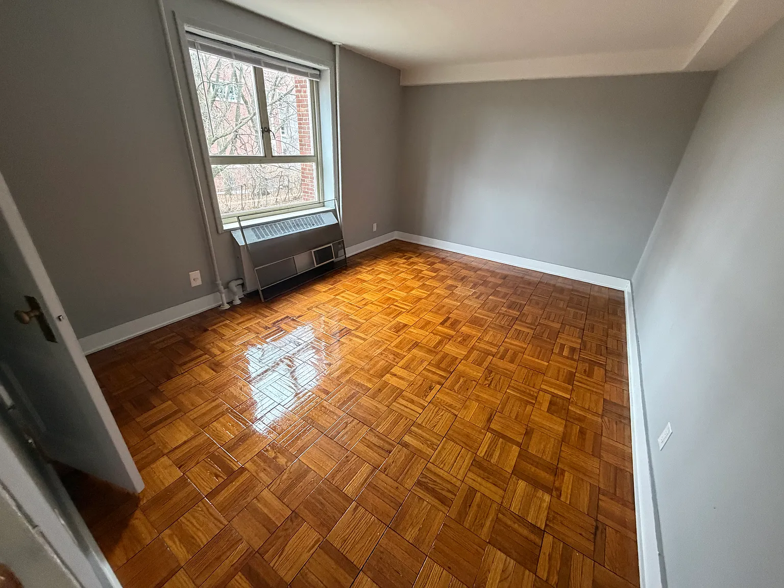 71st Cres, Fresh Meadows — Photo 3
