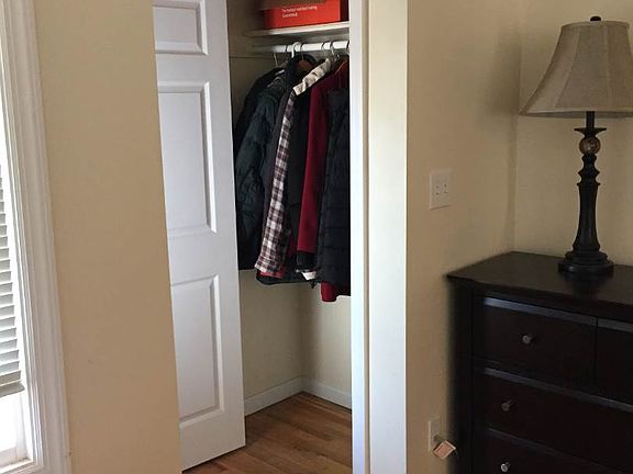 4th image of 368 Seaver Ave