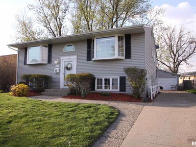 5009 47th Ave, Moline, IL, 61265