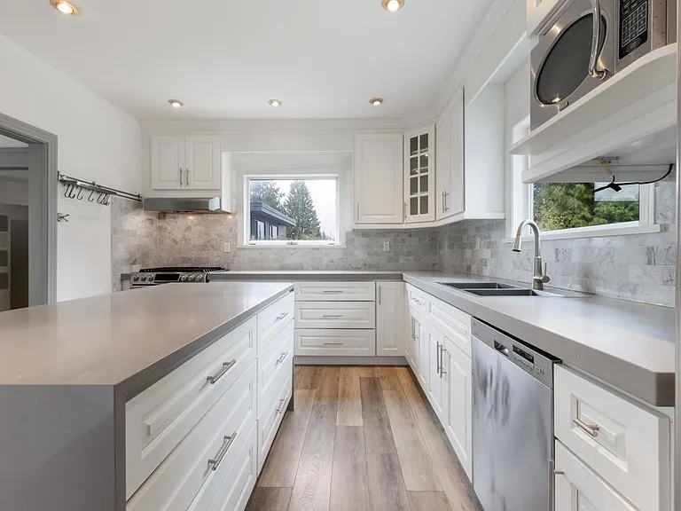 5140 Sperling Ave — Photo 15
