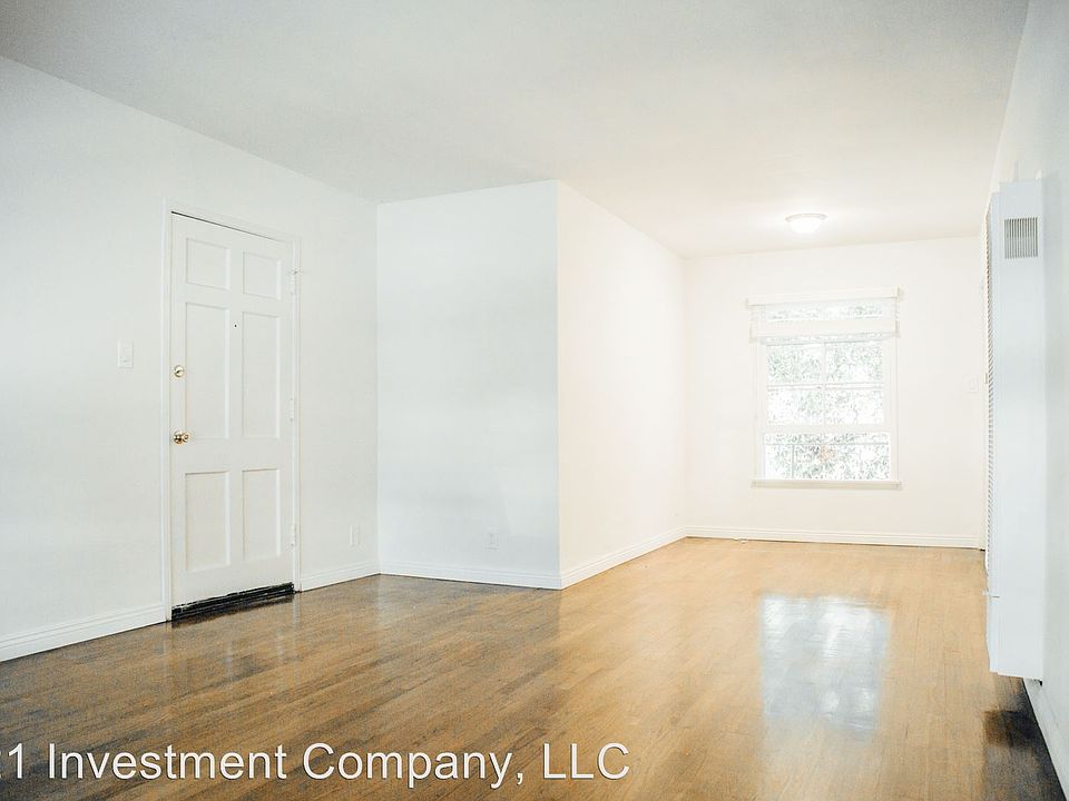 1st image of 2318 6th St #6