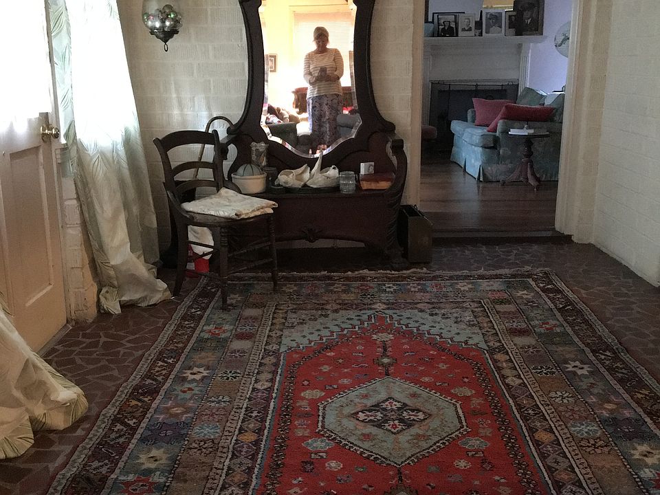 Large original tile entry