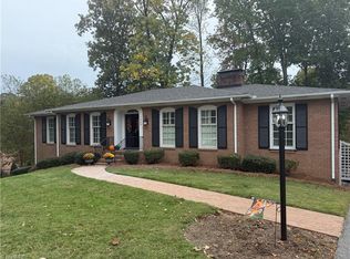 1405 Lyndhurst Dr, High Point, NC 27262