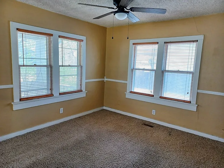 843 S Holyoke St — Photo 6