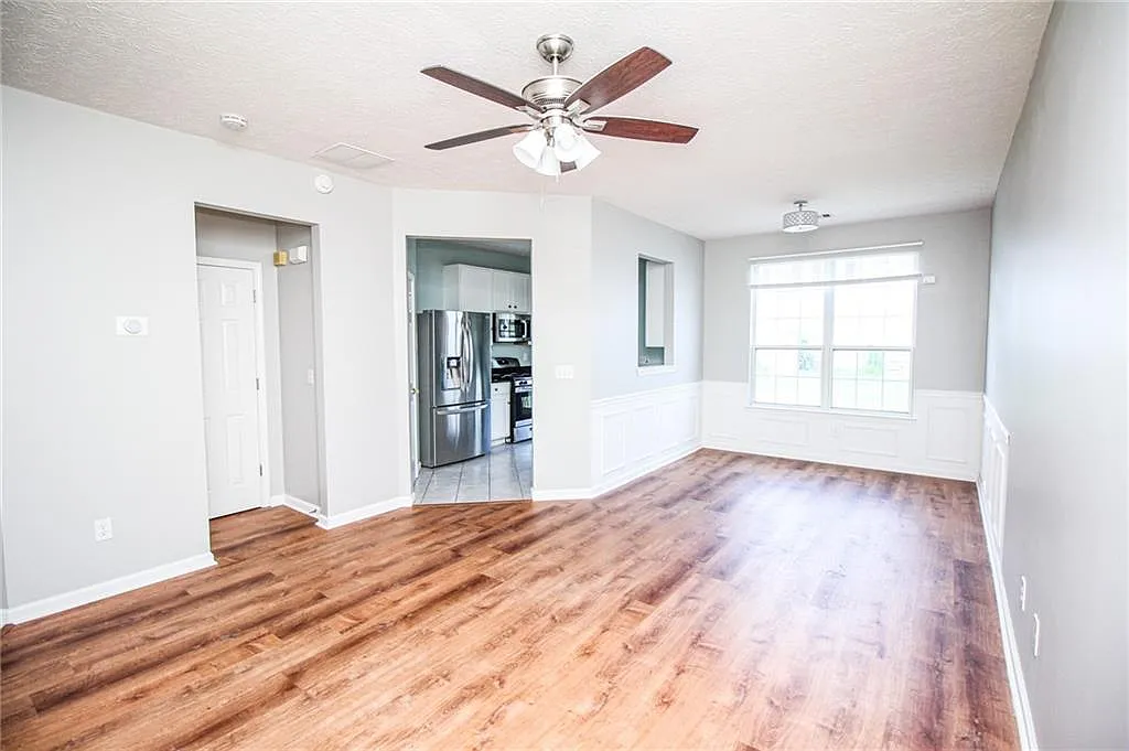 3 bed, 2.5 bath, 1506 sqft, $1,850 — Photo 4