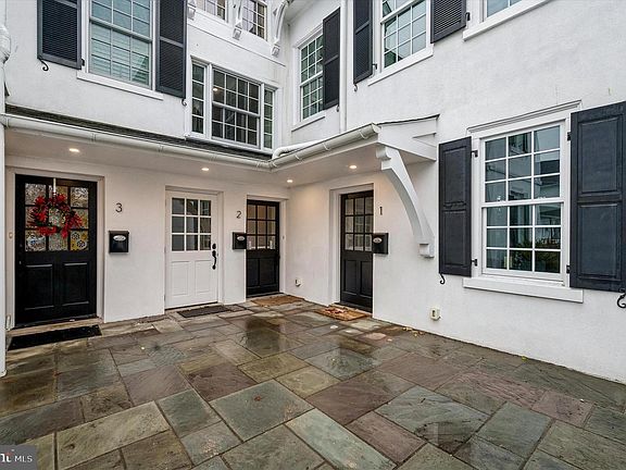 2nd image of 1032 Cedar Grove Rd #3