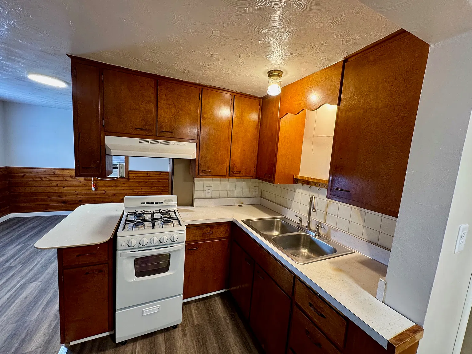 1 bed, 390 sqft, $750 — Photo 3