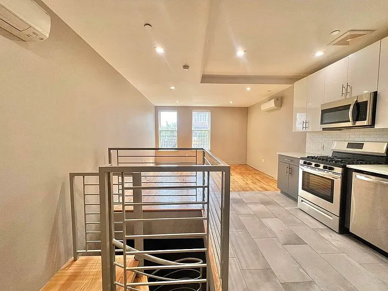 2807 Snyder Ave #1A — Photo 4
