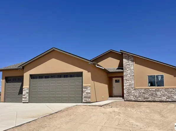 1127 W Mescalero Dr, Pueblo West, CO 81007