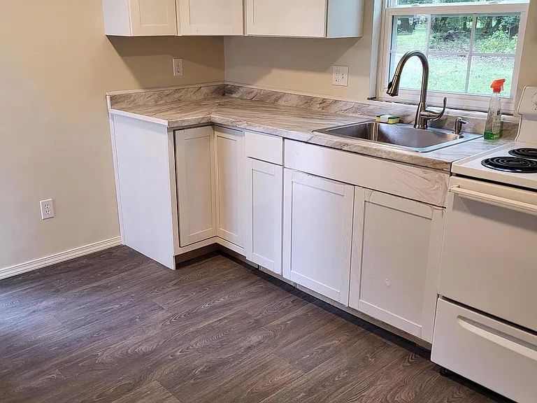 2101 Hill Rd #1 — Photo 9