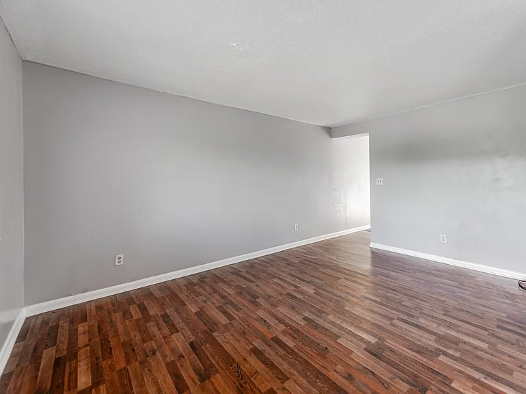 1050 21st Ave NW #89 — Photo 2