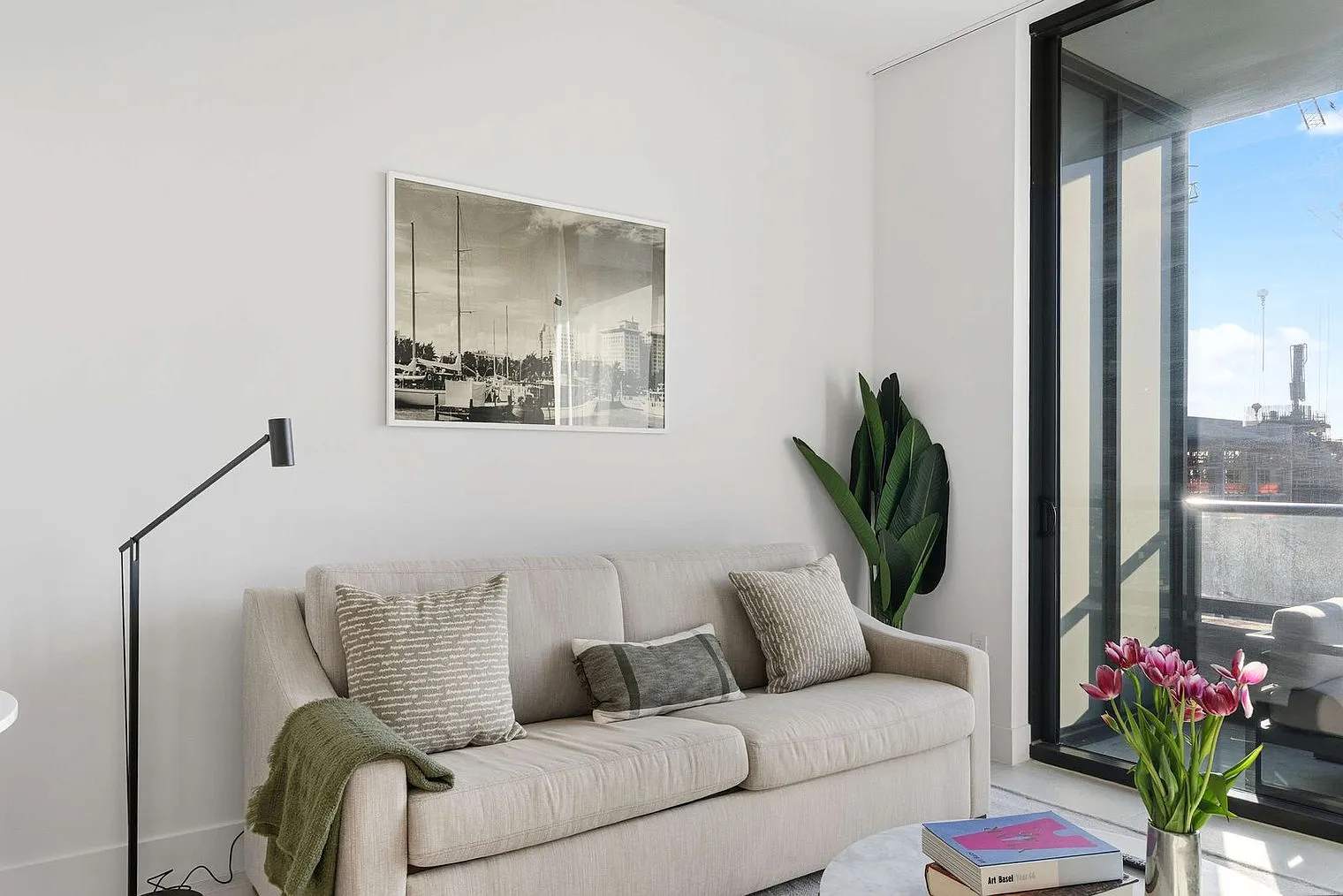 1 bed, 1.0 bath, 462 sqft, $2,978 — Photo 1