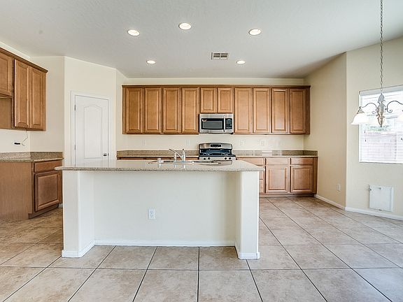 2nd image of 5505 Sun Broom St