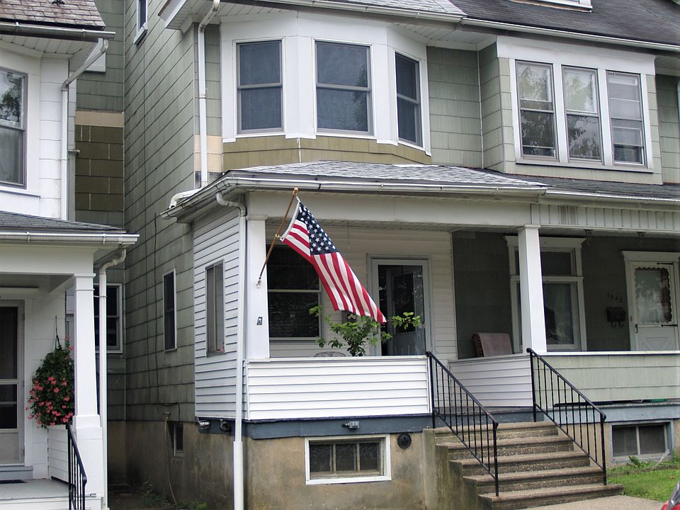 1st image of 1544 Oakland St