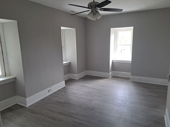 100 Railroad Ave #3