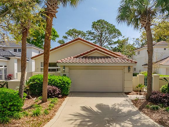 3rd image of 8024 Legend Creek Dr