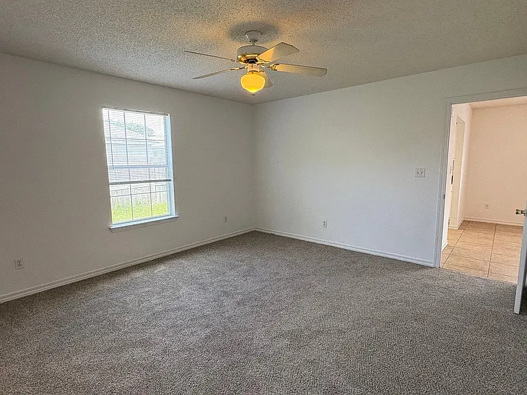 953 Southern Oaks Ct — Photo 7