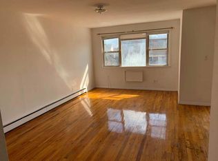 15815 45th Ave FLOOR 3, Flushing, NY 11358