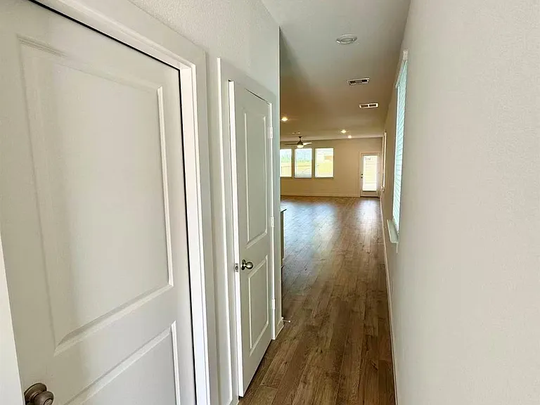 3527 Lovebird Ln — Photo 2