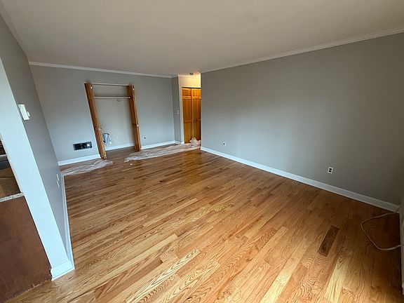 2nd image of 12 Tuttle St APT 2D