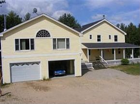 Detached garage w/ 2bd inlaw