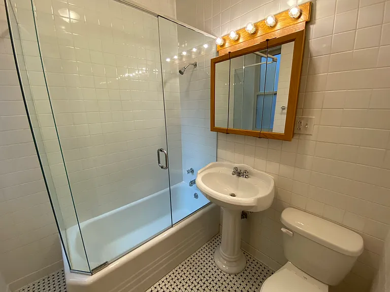 1535 West Addison — Photo 70