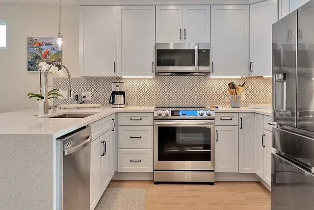 2 bed, 2.5 bath, 1100 sqft, $5,500 — Photo 4