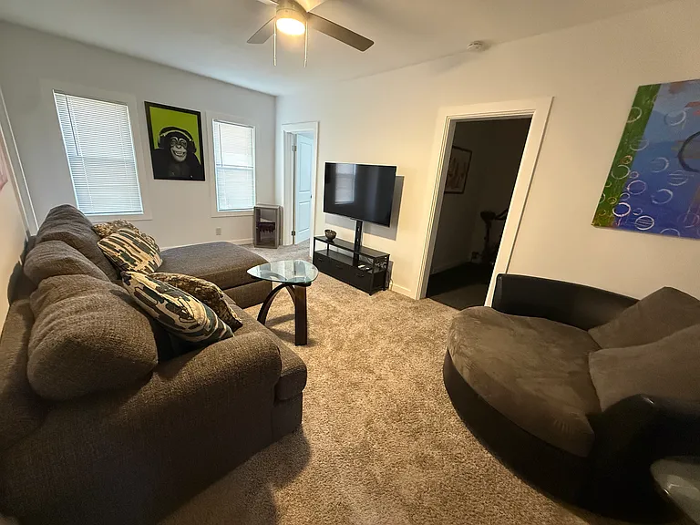 28 Mineola St #28 — Photo 6