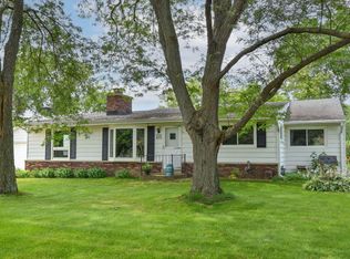 W142N6617 Memory Rd, Menomonee Falls, WI 53051
