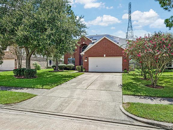 3rd image of 429 Blossomwood Dr