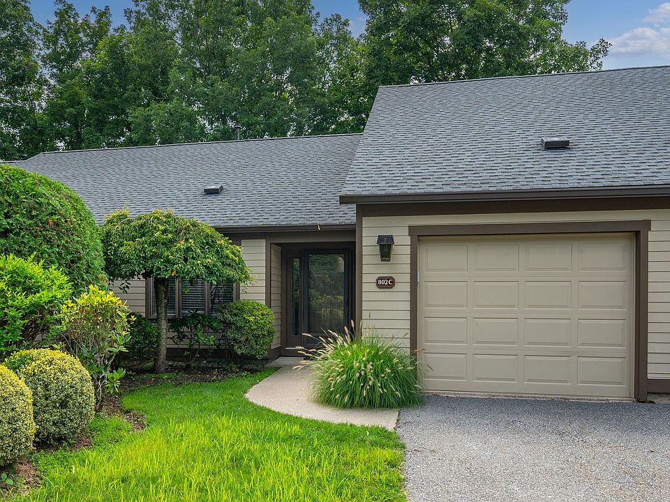 1st image of 802 Heritage Hls