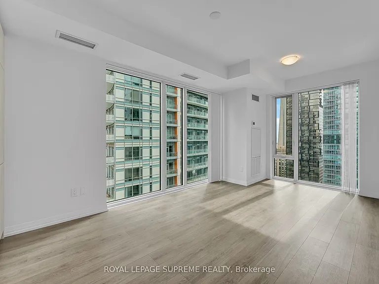 28 Widmer St #2929 — Photo 8