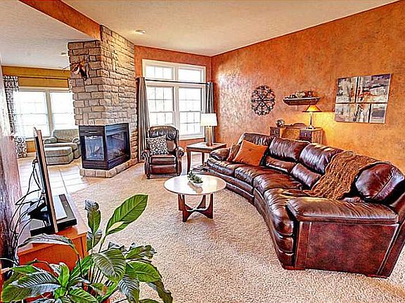 5th image of 2667 Stonebridge Dr