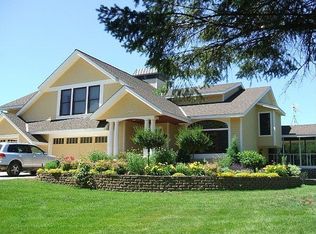 2550 Woodhaven Dr, Long Lake, MN 55356