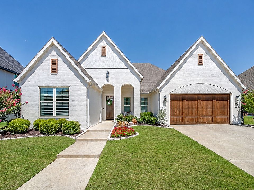 1st image of 304 Westridge Trl