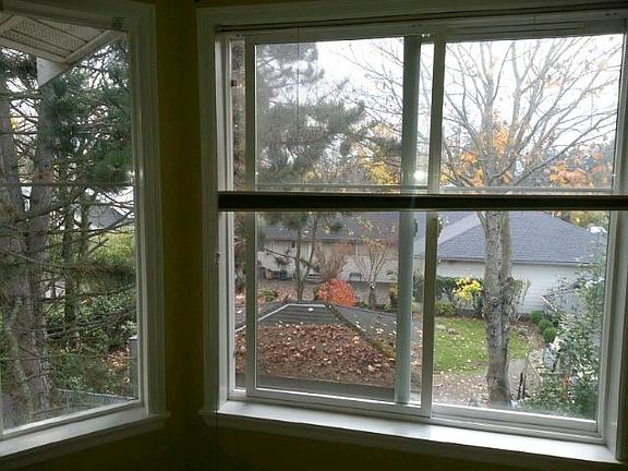 5th image of 12713 Greenwood Ave N