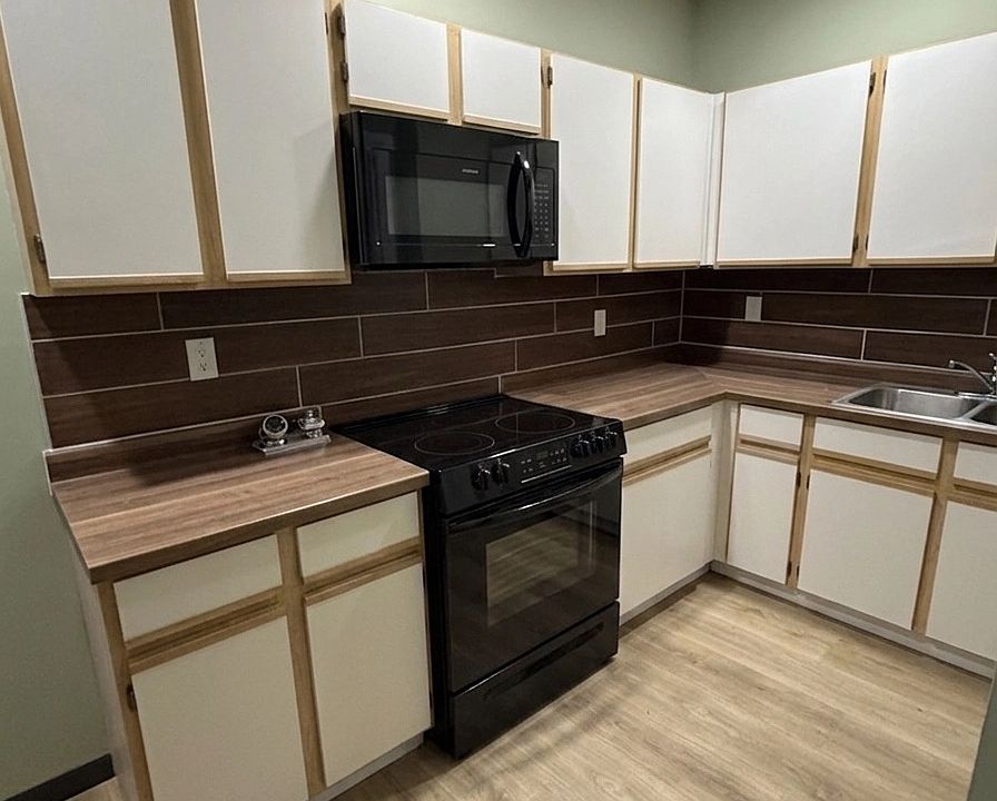1st image of 25 S Tuxedo St #3