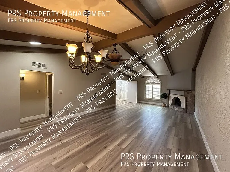5100 N Miller Rd #11 — Photo 10