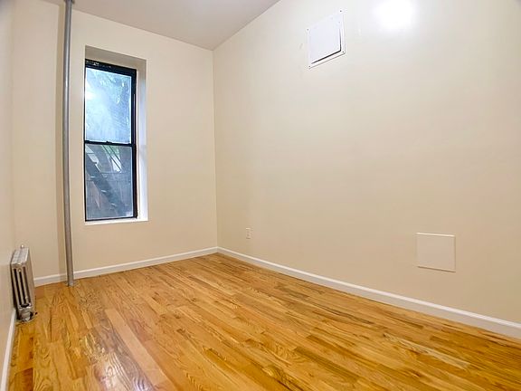 2nd image of 118 W 137th St #B1