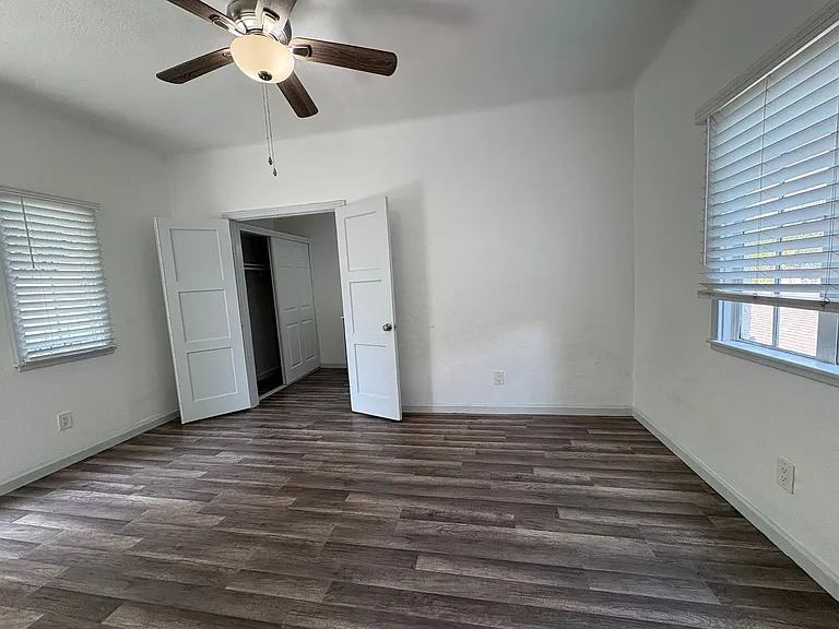 1000 Redondo Ave — Photo 17