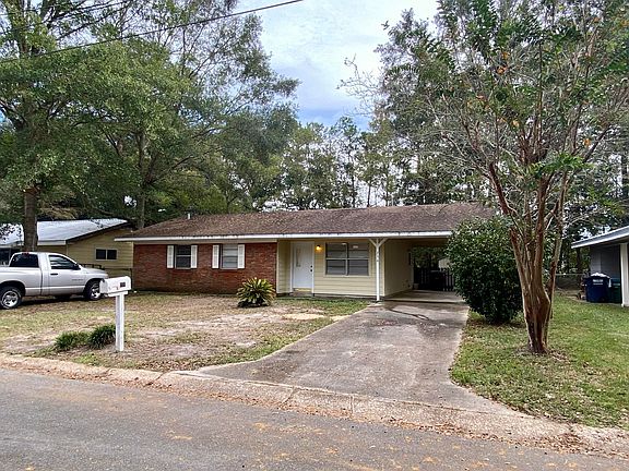 2nd image of 230 Woodland Cir