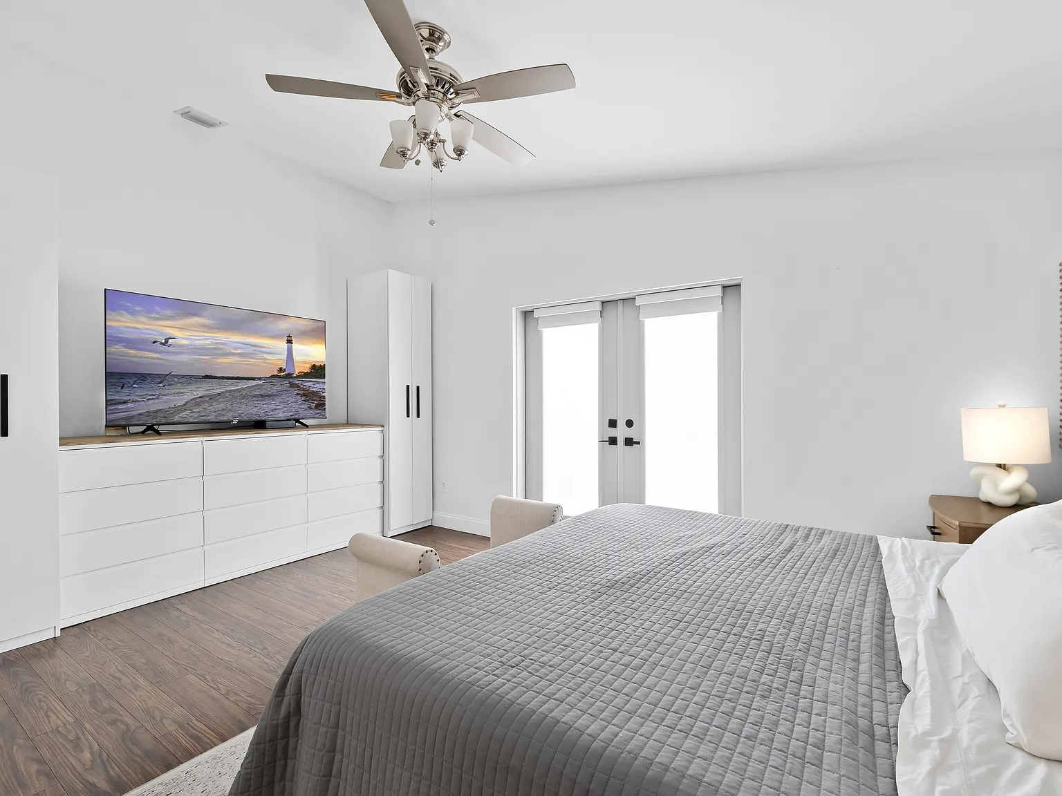 3 bed, 2100 sqft, $5,500 — Photo 3